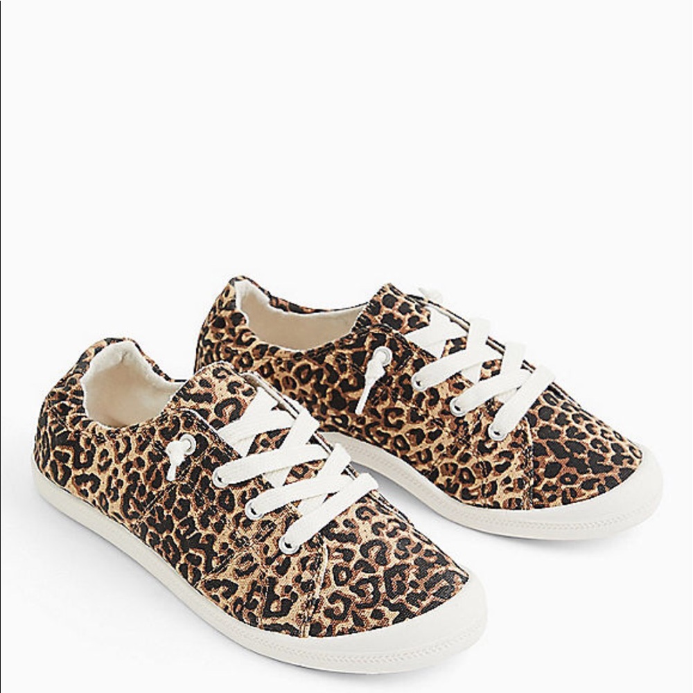 Nwt Torrid Size 7W Leopard print ruched sneaker